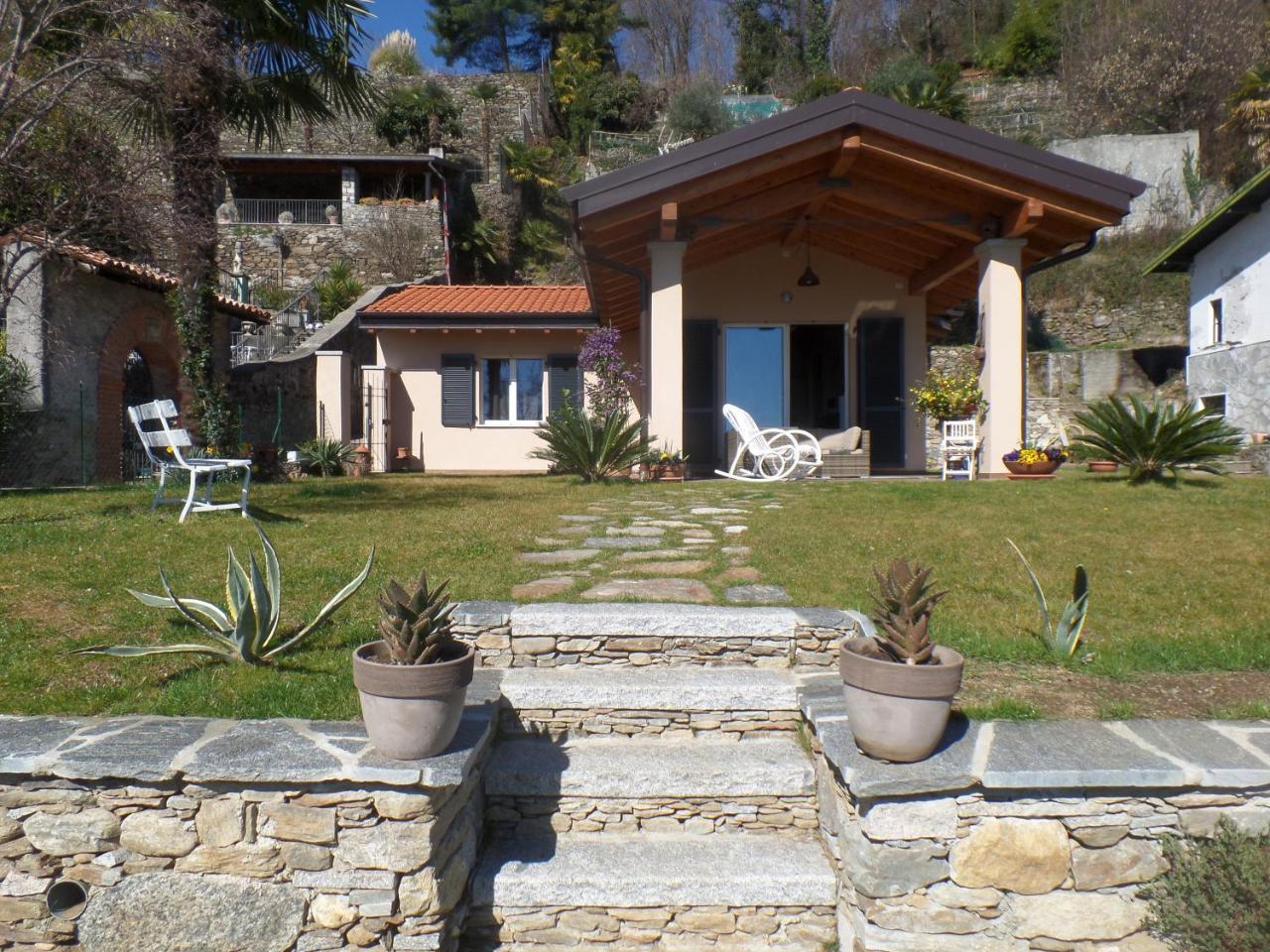 La Briciola Villa Lesa Exterior photo